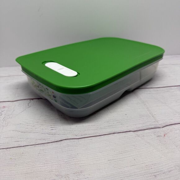 New Tupperware FridgeSmart Fruit Vegetable Storage Container 1-3/4 qt 7291 Green - Picture 3 of 7